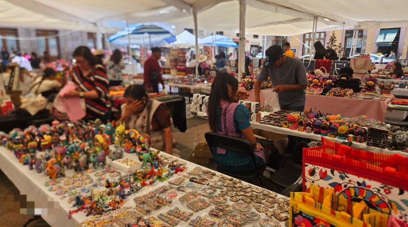 Pide Gobierno Estatal a comerciantes respetar espacios destinados para venta en Centro Histórico