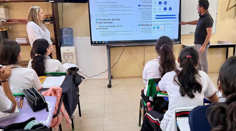 Adecuaciones en libros de texto gratuitos de primaria y preescolar frena distribución a Querétaro Adecuaciones en libros de texto gratuitos de primaria y preescolar frena distribución a Querétaro