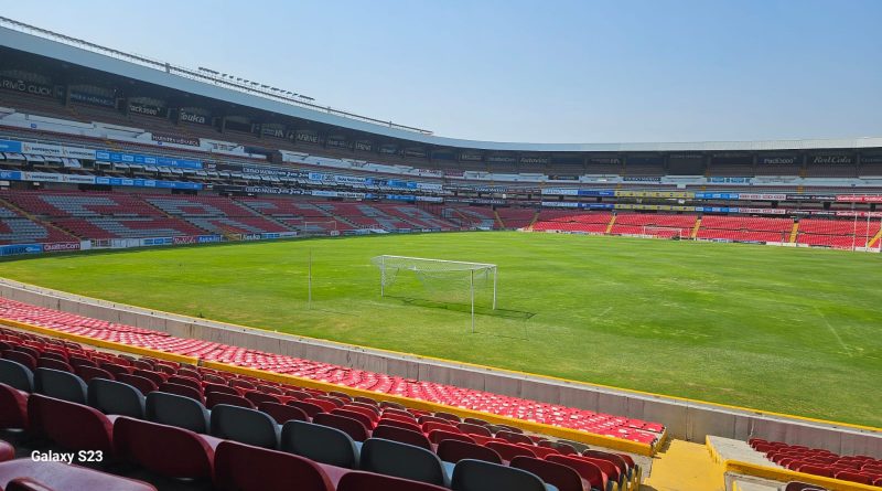 Descarta Kuri suspensión de clases por partido de México