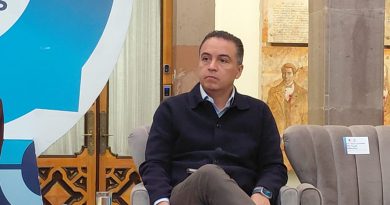 Reciben apoyo cuatro jóvenes queretanas para salir de Venezuela