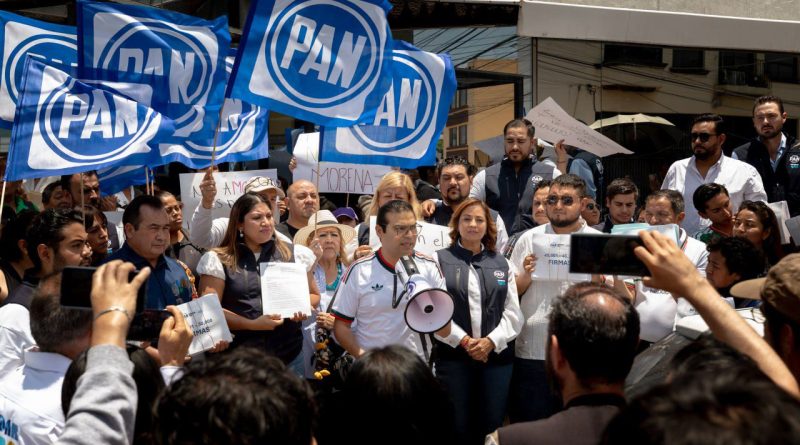 Se denuncian PAN y Morena ante la Junta Local del INE Se denuncian PAN y Morena ante la Junta Local del INE