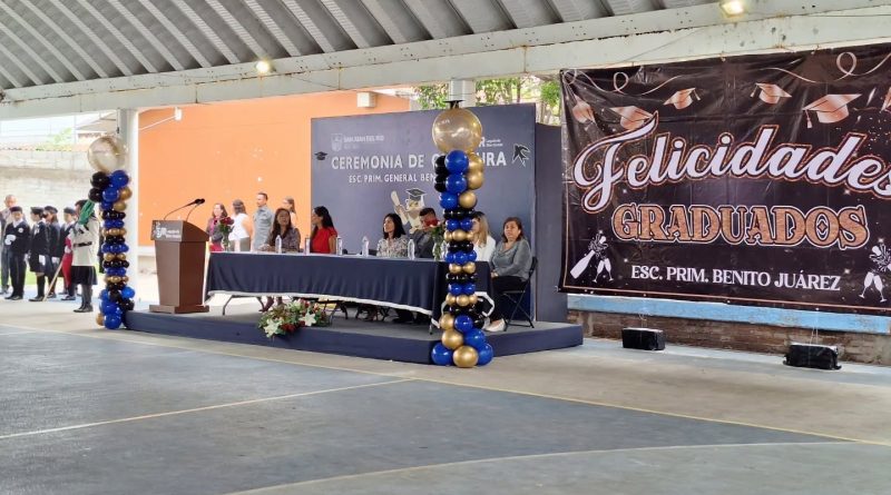 Estiman que graduaciones dejen derrama de 229 mdp a 35 mil negocios familiares