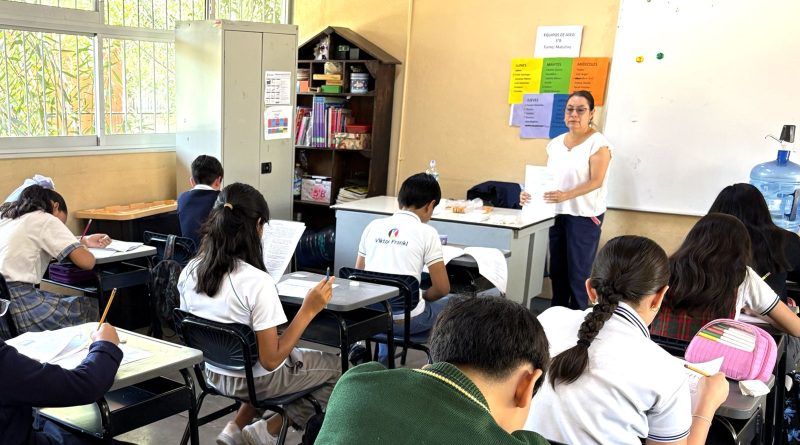 Asegura USEBEQ atención a estudiantes que aún no concluyen proceso de inscripci{on Asegura USEBEQ atención a estudiantes que aún no concluyen proceso de inscripci{on
