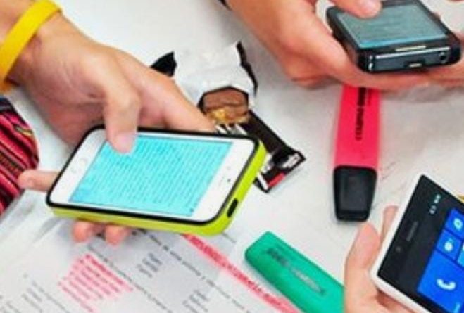 Uso restringido de celulares frenó difusión de falso reto sobre tiroteos en escuelas: Educación