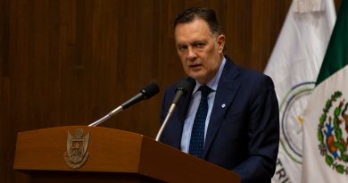 Personas con doble nacionalidad deben excusarse en asuntos del otro país: Kuri