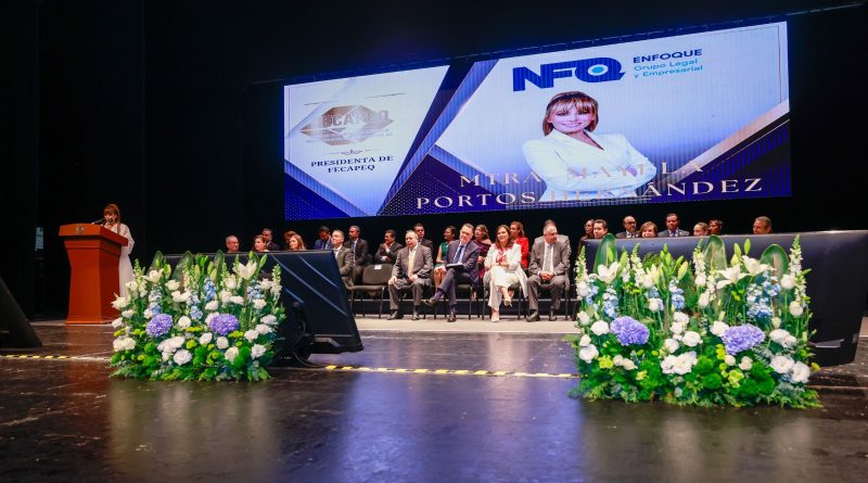 Reconoce Gobernador a las y a los profesionistas del año 2025