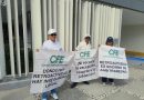 Protestan jubilados de CFE frente al Congreso por reducción de pensiones