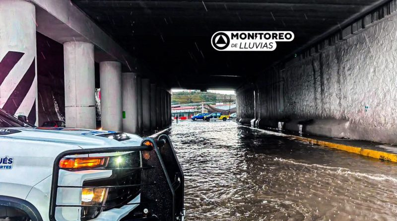 Afecta lluvia 13 colonias de Querétaro; reportan saldo blanco Afecta lluvia 13 colonias de Querétaro; reportan saldo blanco