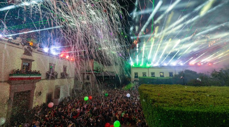 Celebraciones patrias reúnen a 13 mil 500 personas en el Centro Histórico sin incidentes graves