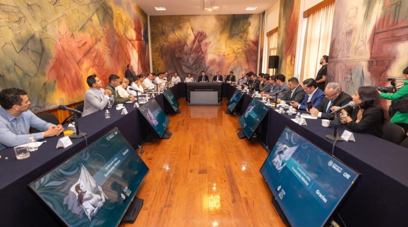 Tienen empresarios mayor certeza sobre crecimiento energético de Querétaro tras reunión con CFE Tienen empresarios mayor certeza sobre crecimiento energético de Querétaro tras reunión con CFE