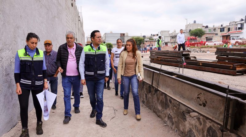 Supervisan construcción de nuevo parque en la colonia José María Truchuelo